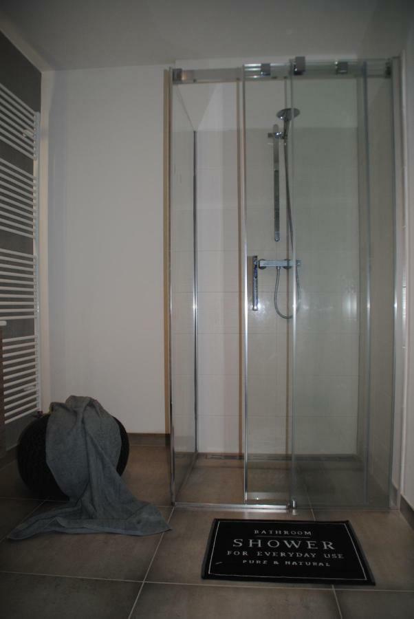 Ferienwohnung Apartman U Lesa Ratiskovice Exterior foto