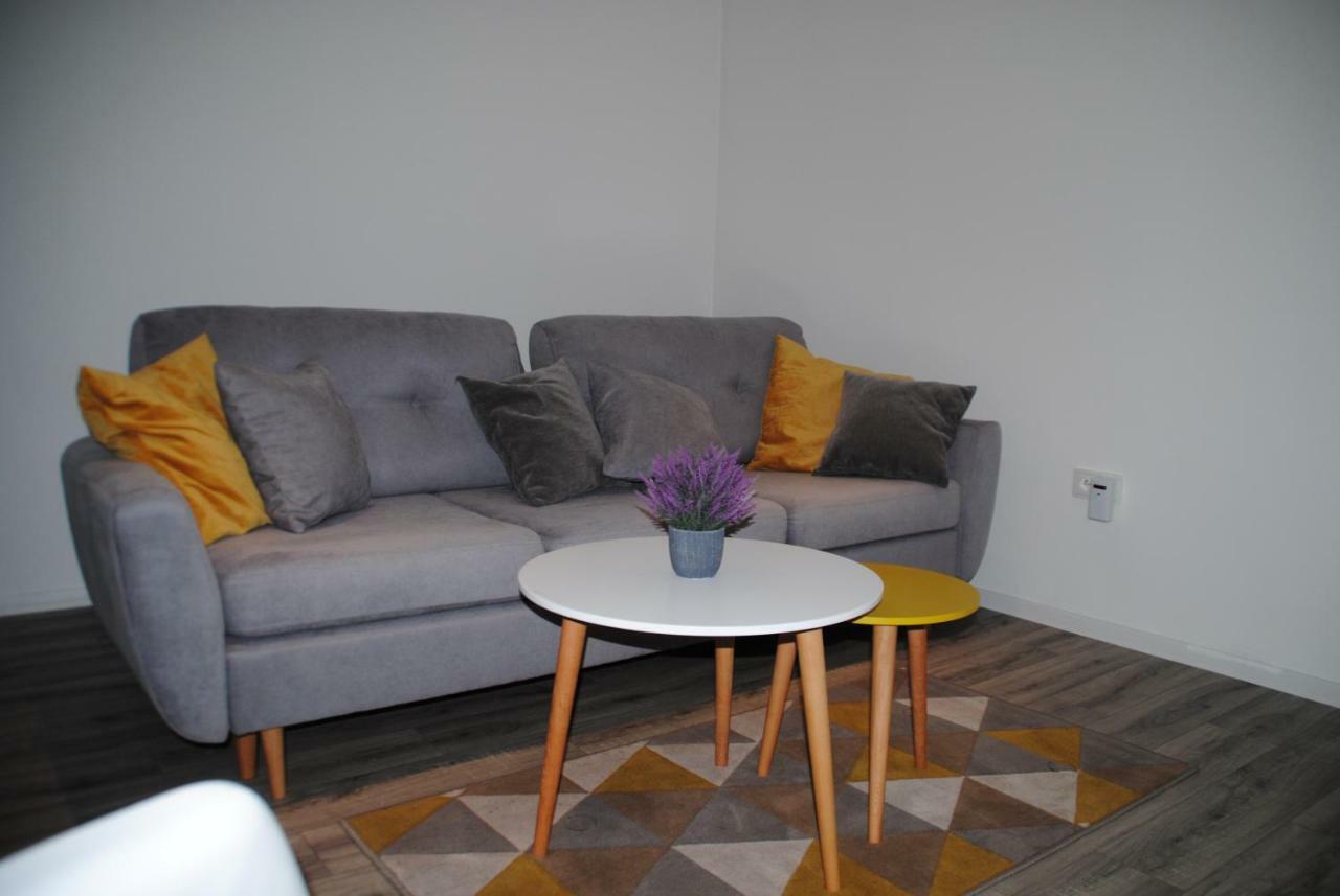 Ferienwohnung Apartman U Lesa Ratiskovice Exterior foto